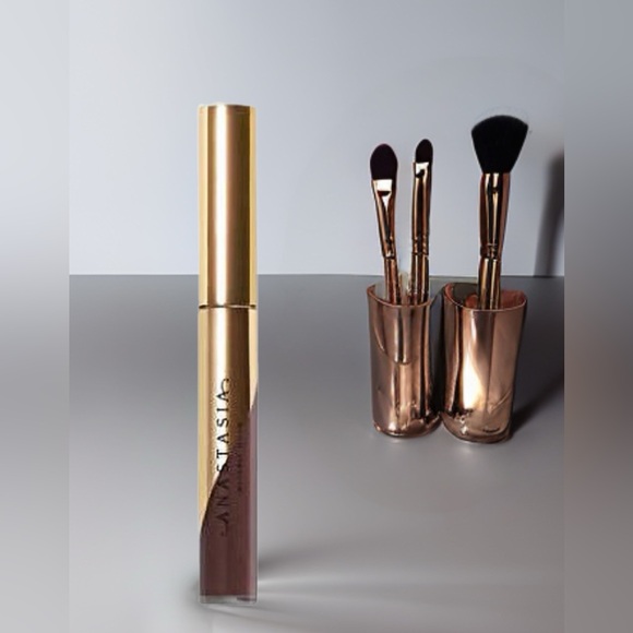 New anastasia Beverly Hills  dipbrow gel in chocolate - Picture 2 of 7